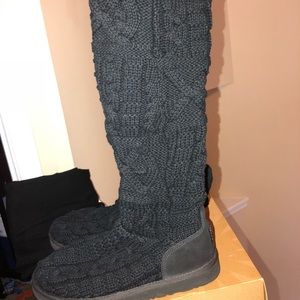 Twisted cable Ugg boots